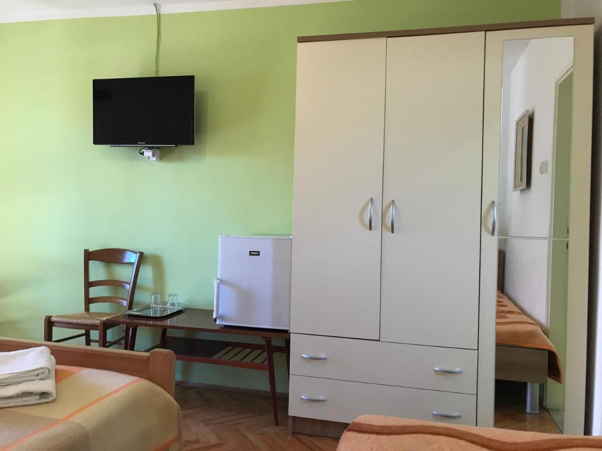 Summer Rooms Baska Екстер'єр фото